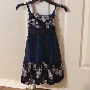Girls dress Special occasion Christmas dress sz 5